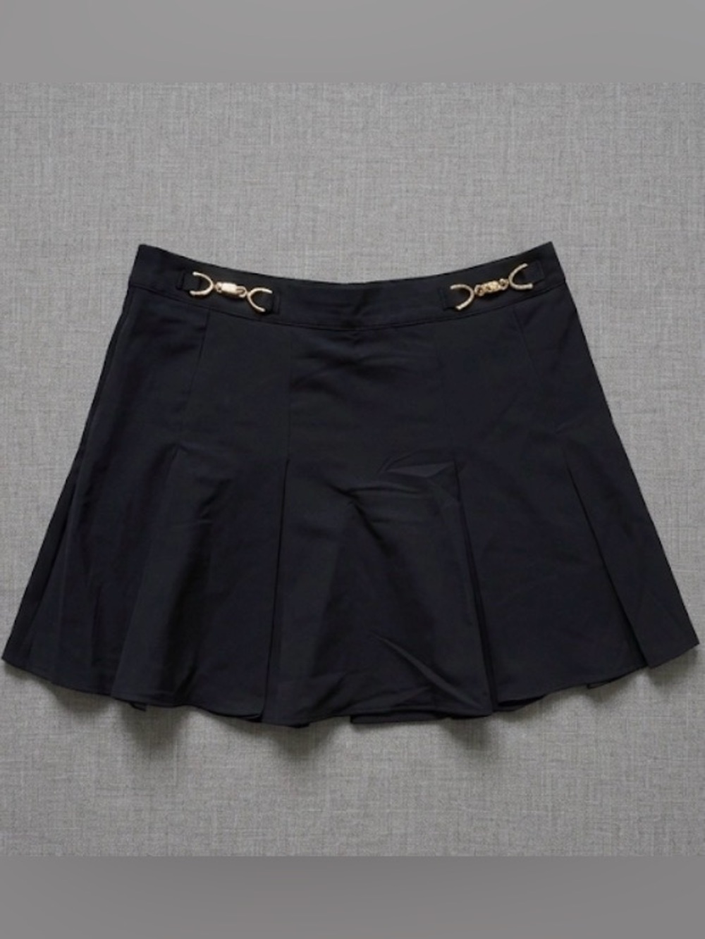 NWT H&M Black Pleated Mini Skirt with Gold Hardware